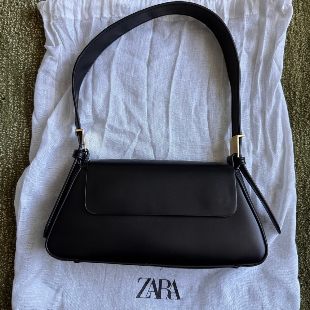 Black Zara shoulder bag